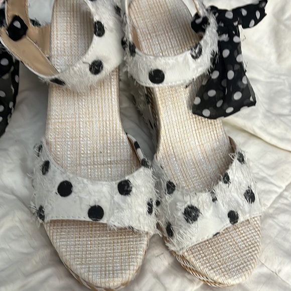 This is a pair of Dot Bowknot platform wedges. - Picture 3 of 3